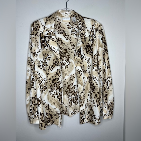Alfred Dunner collar button down shirt/blouse. Multi-print/animal like print. - Picture 4 of 6